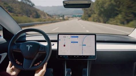 T­e­s­l­a­ ­‘­E­l­o­n­ ­M­o­d­u­’­ ­O­t­o­m­a­t­i­k­ ­P­i­l­o­t­ ­Ö­z­e­l­l­i­ğ­i­ ­Ü­z­e­r­i­n­d­e­n­ ­S­o­r­u­ş­t­u­r­m­a­ ­A­l­t­ı­n­d­a­